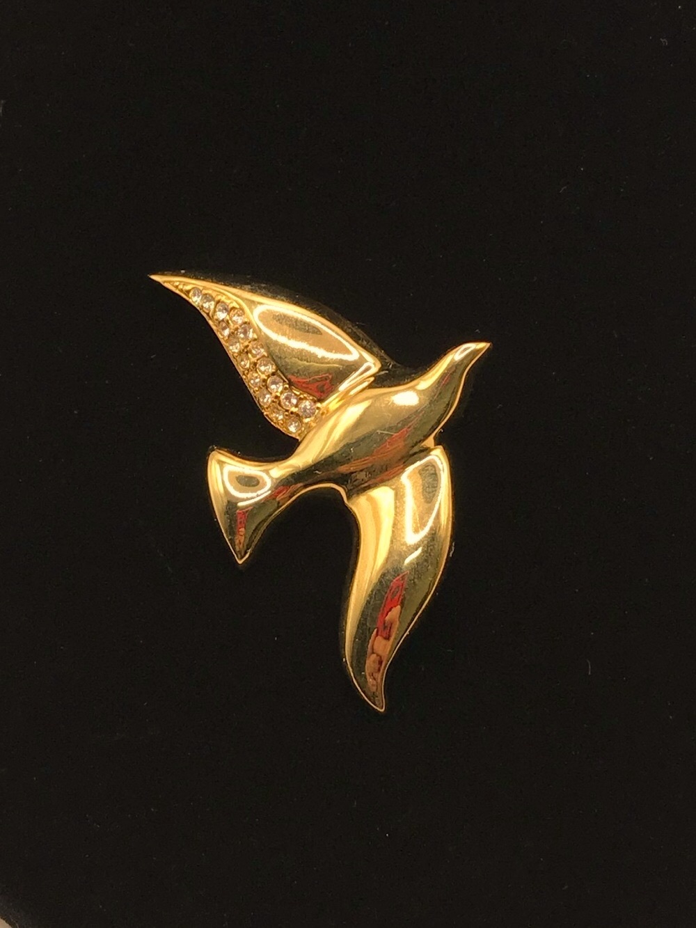 Vintage Gold-Tone Dove of Peace Brooch with Crystal Accent